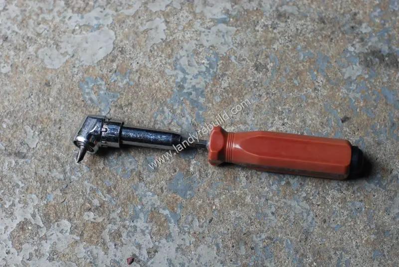 Right-angled screwdriver