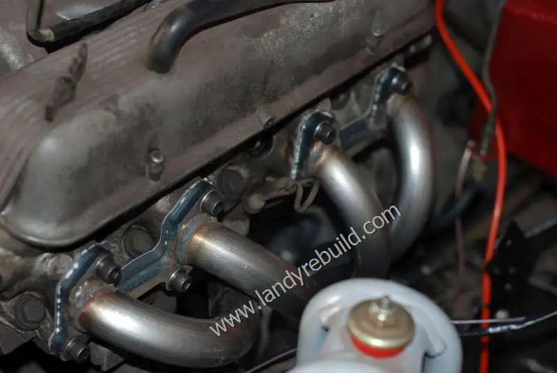 Stainless steel tubular manifolds on Rover V8 engine